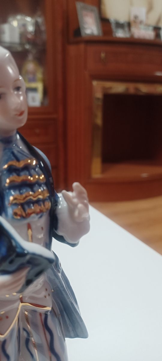 Pareja de porcelana de época.