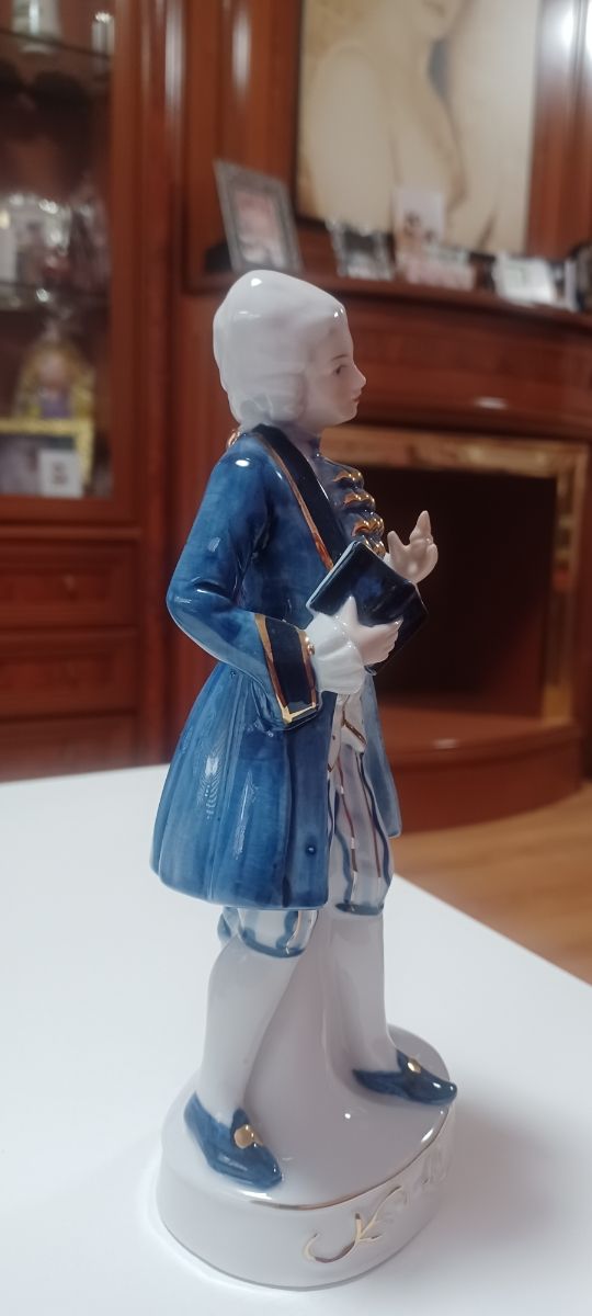 Pareja de porcelana de época.