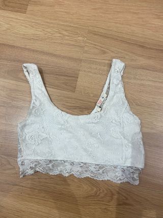 Top encaje blanco Bershka