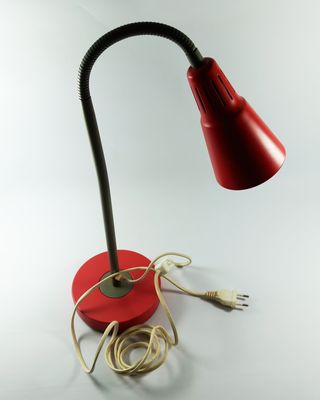 Lámpara-de-escritorio-IKEA-Kvart-90