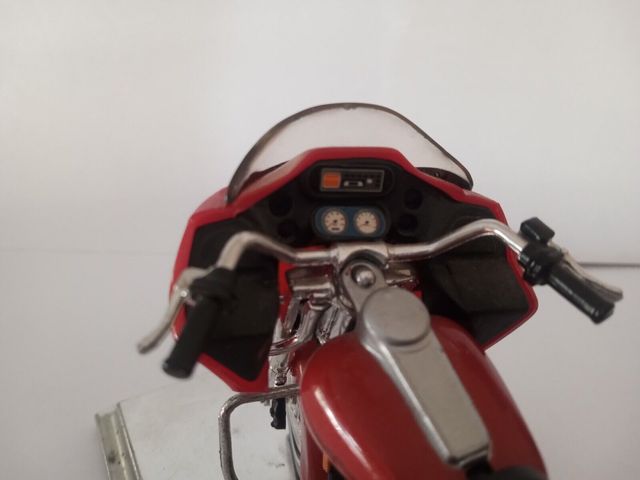 Moto Maisto Harley Davidson 2000 FLTR ROAD GLIDE 1