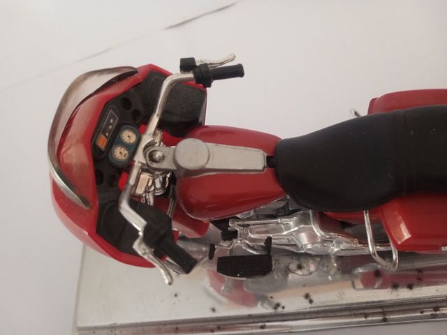 Moto Maisto Harley Davidson 2000 FLTR ROAD GLIDE 1