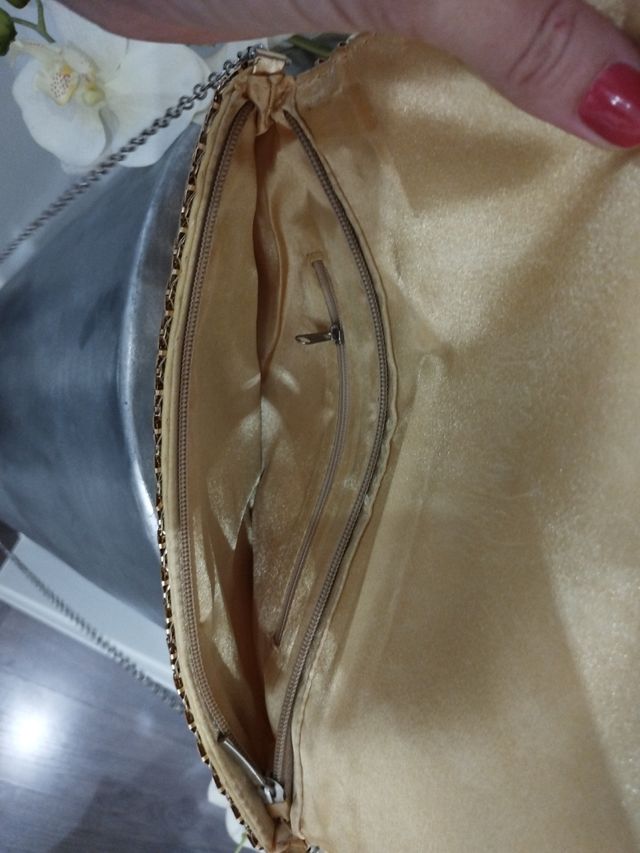 Bolso de fiesta dorado