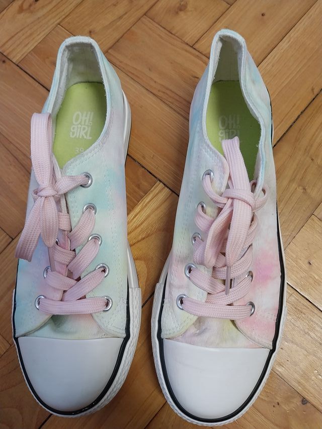 Playeras de niña multicolor. Talla 39