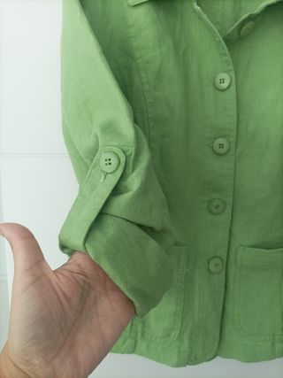 Chaqueta corta de lino