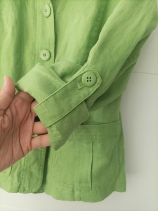 Chaqueta corta de lino