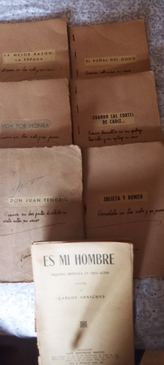 Lote de ocho libretos de teatro