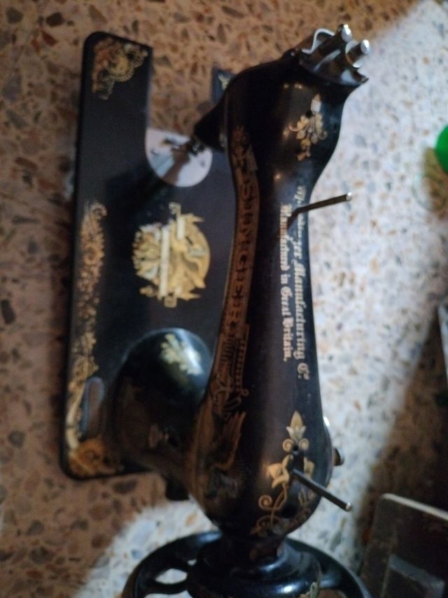 Maquina de coser singer