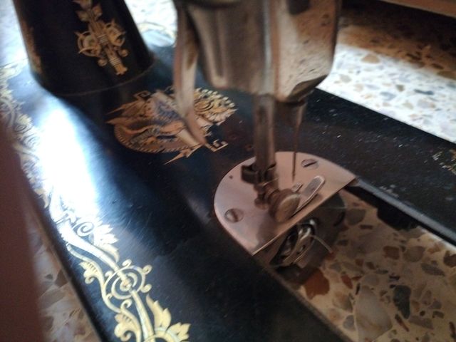 Maquina de coser singer