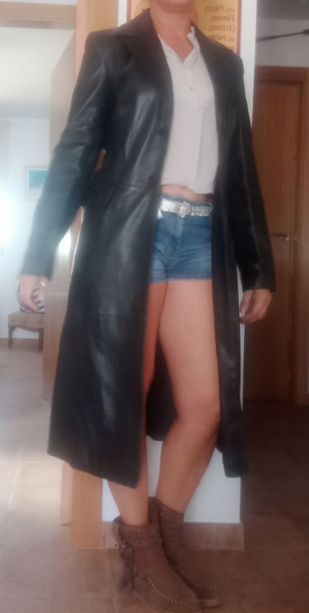 Gabardina larga cuero negra