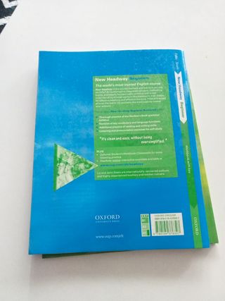 libro de inglés New Headwaay