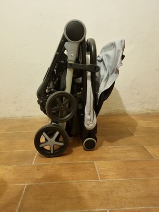 Passeggino pieghevole