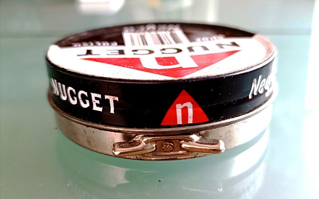 AÑO 1988 LATA DE BETUN NUGGET