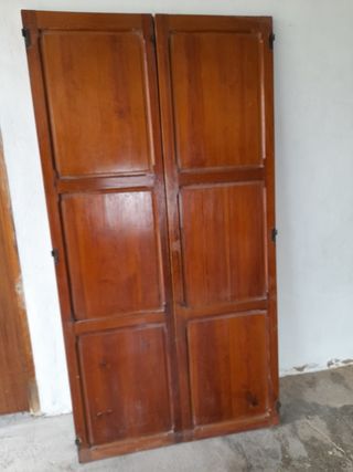 Puerta antigua armario empotrado