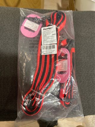 Conjunto trela e coleira laranja anti-puxões