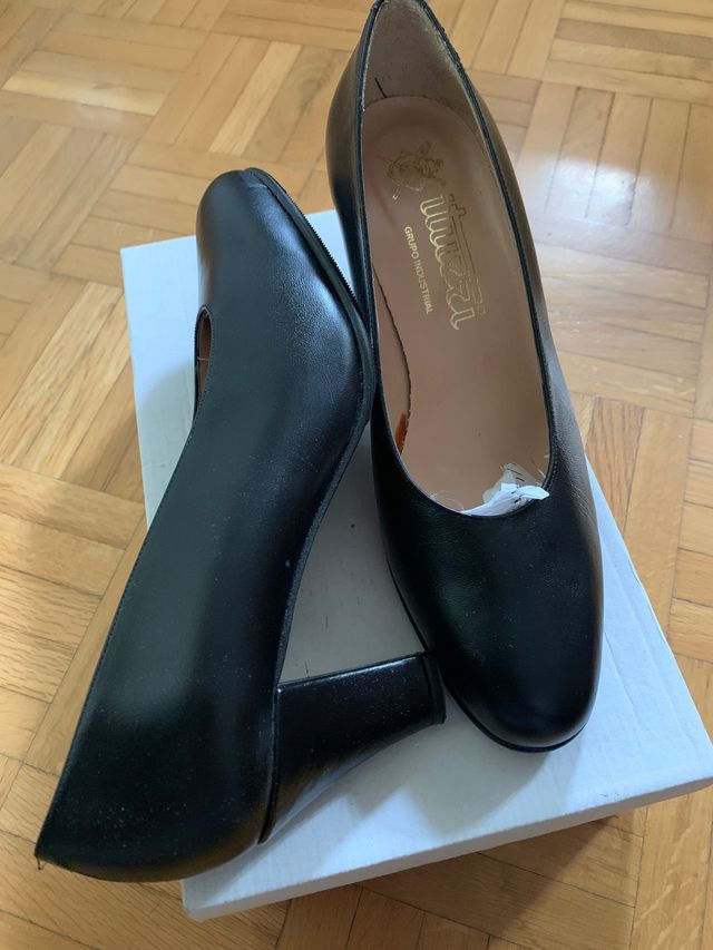 Zapatos de salón. k