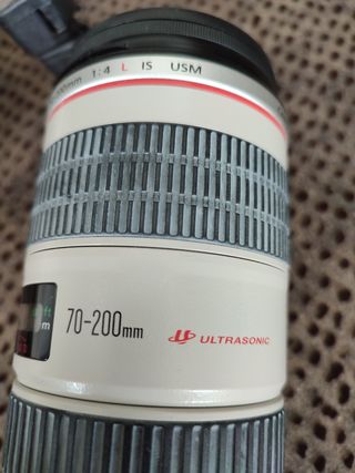 Canon zoom lens EF 70-200, 1:4 L IS USM