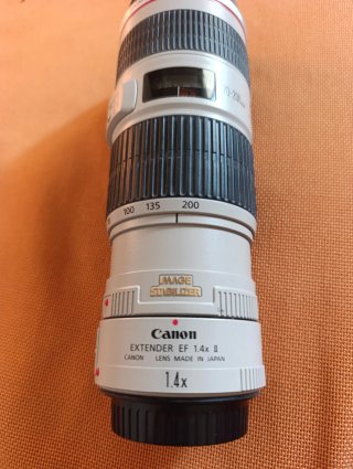 Canon zoom lens EF 70-200, 1:4 L IS USM + Extender