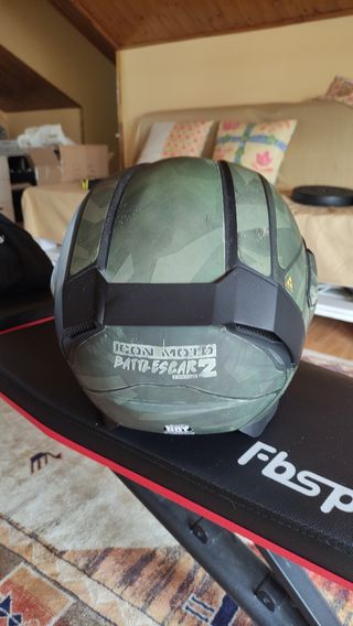Casco Icon Airflite BATTLESCAR 2