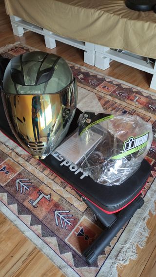 Casco Icon Airflite BATTLESCAR 2