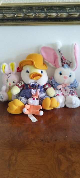 Peluche 3 conigli ed 1 paperotto