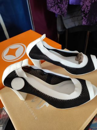 Zapatos de tacón medio Calvin Klein
