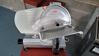 Cortadora de embutidos 300