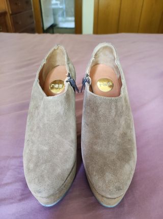 Botines marca Ras talla 36