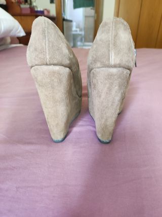 Botines marca Ras talla 36