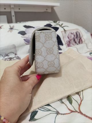 Bolso nuevo de fiesta Unisa de mano brillo