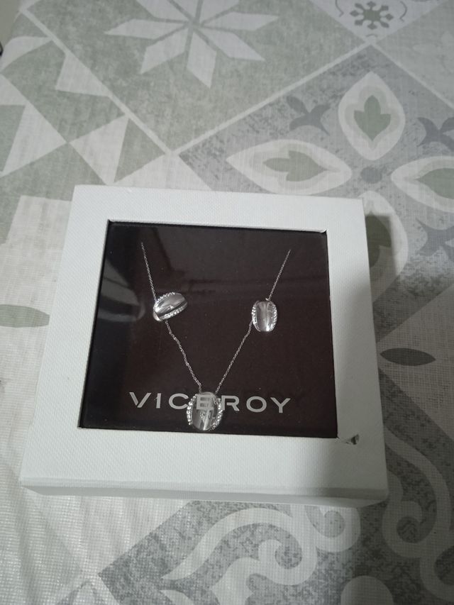 CIONDOLO E ORECCHINI VICEROY