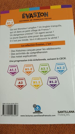 Un Étrange voisin Santillana Français