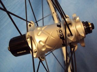 NUEVO Rueda Trasera 26" EASTON HAVEN 9x135 mm