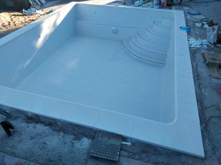 Ejecución piscinas// trabajos de gunitado