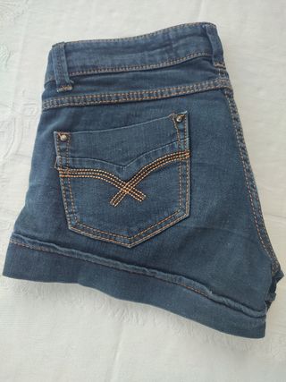 Pantalón vaquero corto Stradivarius t.36