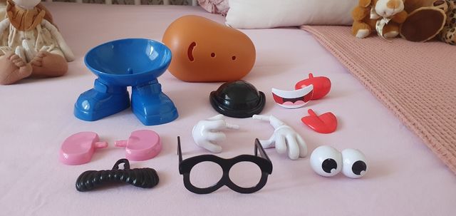 Mr Potato y accesorios.  Hasbro
