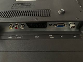 televisor led 40” SABA