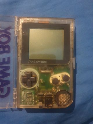 Gameboy Pocket transparente con Caja