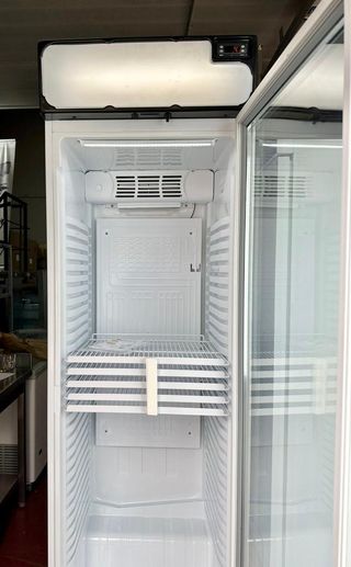 VITRINA BEBIDAS SUB ZERO A ESTRENAR