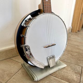 Banjo Gold Tone CC-100R 5 cuerdas caja resonancia