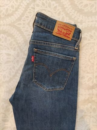Levis 712 talla 26 