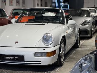 Porsche 964 Carrera 4 Cabriolet