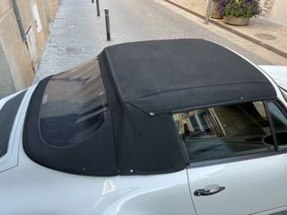 Porsche 964 Carrera 4 Cabriolet