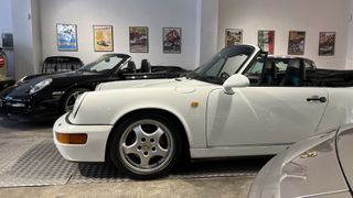 Porsche 964 Carrera 4 Cabriolet