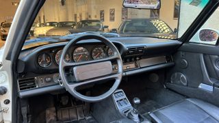 Porsche 964 Carrera 4 Cabriolet