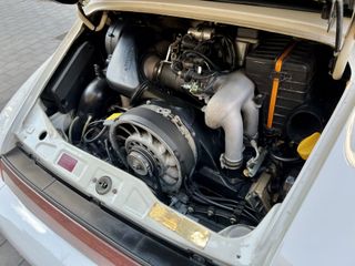 Porsche 964 Carrera 4 Cabriolet