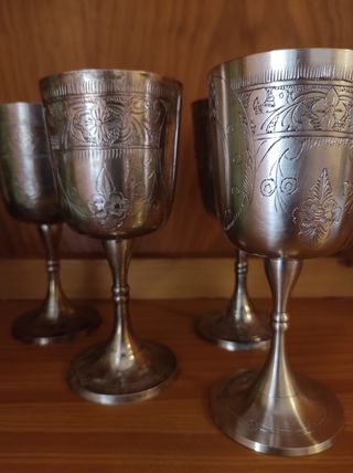 10 c/u Juego de copas antiguas de alpaca (10€ c/u)