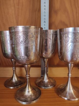 10 c/u Juego de copas antiguas de alpaca (10€ c/u)