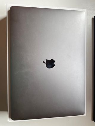 Macbook Pro 15.6 Touchbar