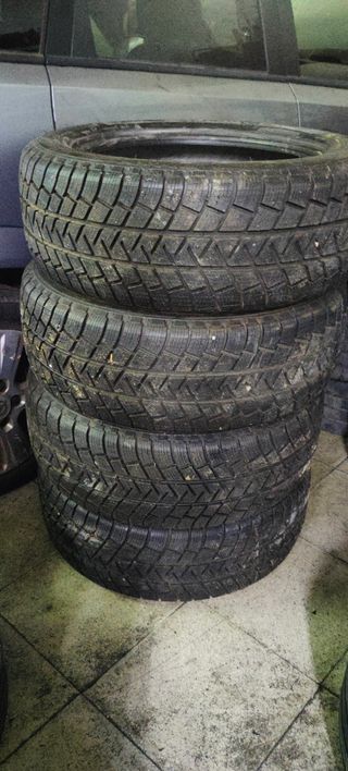 Neumáticos 275.40.19   101W